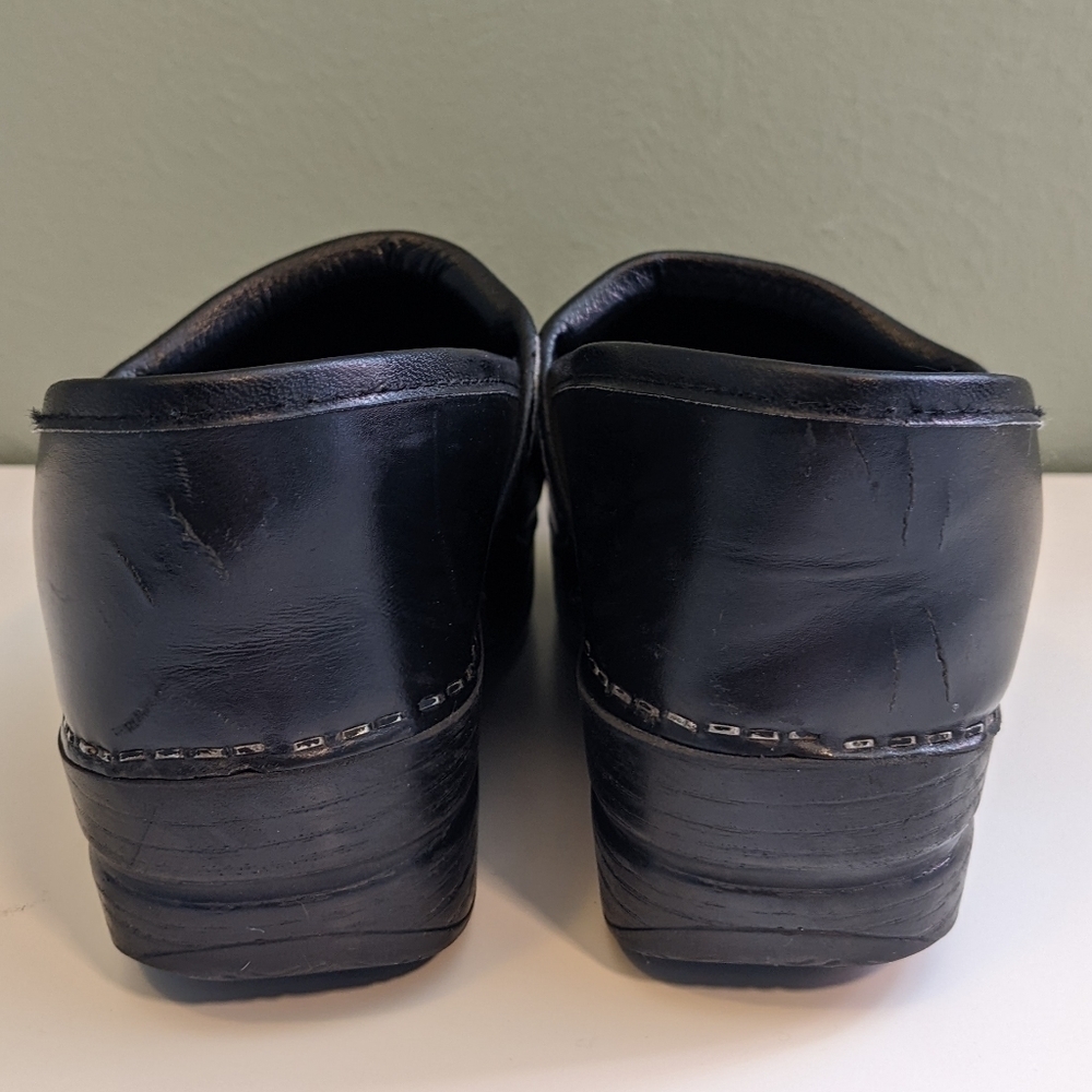 Dansko Black Slip on Clogs Size 38 - Picture 9 of 12